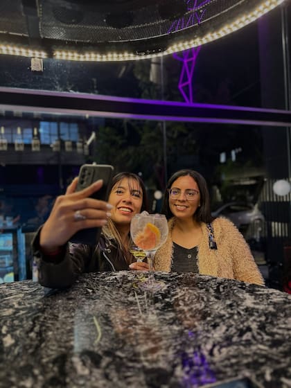 Las actividades de Rubí Wine Bar son publicadas todos los meses en sus portales oficiales