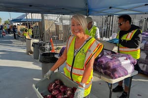 Dónde entregan comida gratis en California esta semana del 20 al 24 de abril de 2026