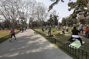 Las actividades recreativas y aeróbicas en la Plaza Arenales son una constante