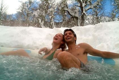 Las aguas termales cuentan con normas de seguridad. Los visitantes deben asegurar que el ingreso a las mismas es seguro (Archivo)