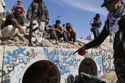 Las alcantarillas de concreto en las que se escondió Muamar Gadafi con sus guardaespaldas para tratar de escapar a la turba de rebeldes que lo estaba buscando