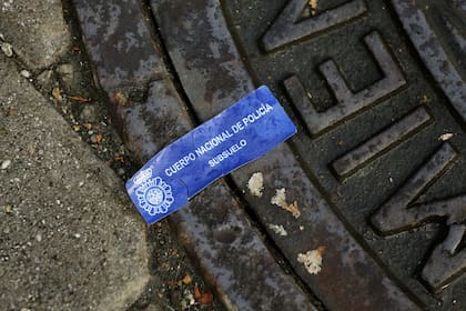 Las alcantarillas, selladas por la policía