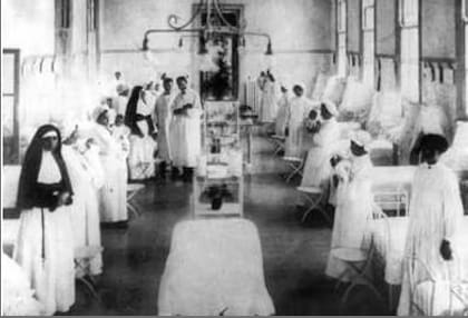 Las "amas de leche" junto a los bebés en la Casa de Expósitos