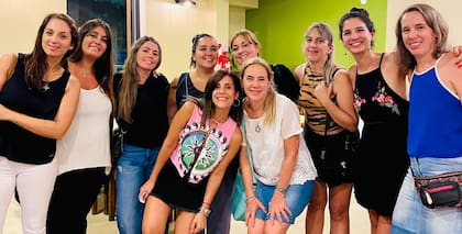 Las amigas estuvieron siempre para ella.