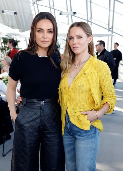 Las amigas Mila Kunis y Kristen Bell, que trabajaron juntas en la comedia romántica ¿Cómo sobrevivir a mi ex? (2008) y El club de las madres rebeldes (2016)
