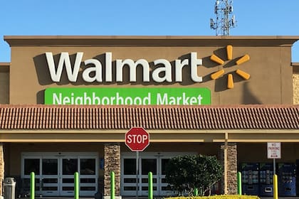 Las aperturas incluyen formatos Supercenter y Neighborhood Market, este último centrado en productos esenciales