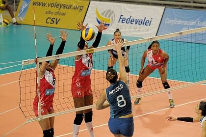 Las argentinas tampoco pudieron con Perú