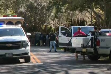 Las autoridades confirmaron que los migrantes habían llegado por vía marítima antes de ser transportados en las camionetas