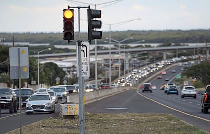 Las autoridades de Hawái advirtieron colapso en el tránsito en medio de la evacuación preventiva