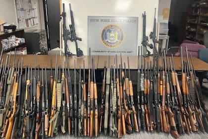 Las autoridades de Nueva York hallaron armas y sustancias ilegales en un domicilio