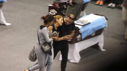 Las autoridades dispusieron que los familiares directos entren primero