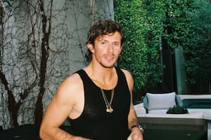 La estrella británica Jake Hall fue encontrada muerta bajo sospechosas circunstancias después de una noche de fiesta