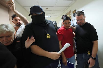 Las autoridades federales conservan la facultad de realizar arrestos en ubicaciones alejadas de los tribunales de inmigración Michael M. Santiago/Getty Images/AFP (Foto de Michael M. Santiago / GETTY IMAGES NORTH AMERICA / Getty Images vía AFP)