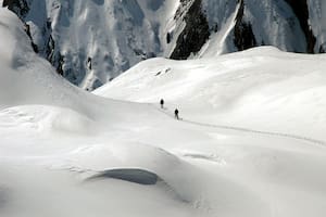 Las avalanchas pueden producirse por distintas razones que tienen que ver con las condiciones climáticas y el paso del hombre.