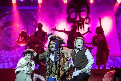 Las aventuras de El Botella, con el carismático Enoc Girado y Diego Sassi Alcalá