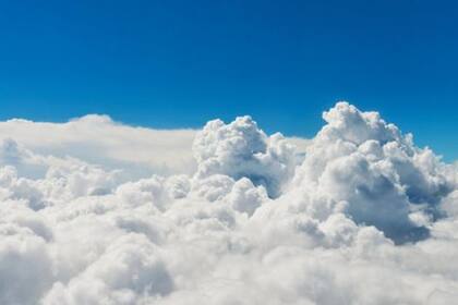 Las bacterias en el aire y las partículas de hielo que algunas de ellas pueden transportar pueden convertirse en los núcleos necesarios para formar nubes.