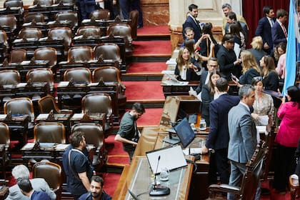 Las bancas vacías serán parte de la escenografía de la Asamblea el próximo sábado