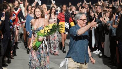 Las bandanas presentes en el imponente cierre de Tommy Hilfiger