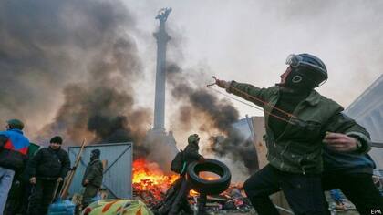 Las barricadas de la Plaza Maidan, en el centro de Kiev, durante el levantamiento popular de 2014