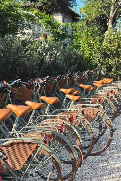 Las bicicletas con onda vintage de Pensione America, como las que usaron Juliana y sus hijas para conocer la apacible localidad toscana de la provincia de Lucca.