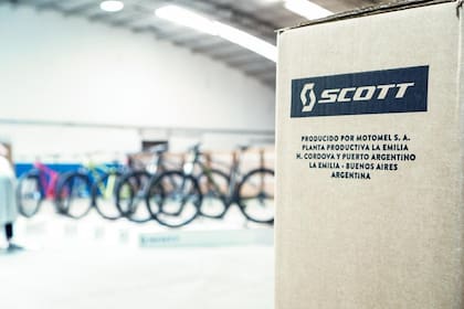 A finales de 2021, la empresa apunta a vender 900 bicicletas por mes