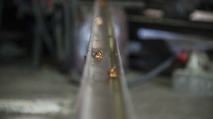 Las bolitas salen de la máquina y tarden tres días en enfriarse