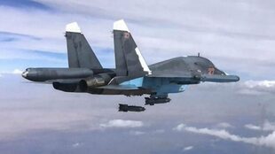 Aviones de la Fuerza Aérea rusa en el momento del lanzamiento de bombas (Archivo)  