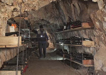 Las botellas estibadas a 4000 m. de altura