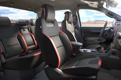 Las butacas de la Ford Ranger Raptor son deportivas y tiene un muy buen agarre