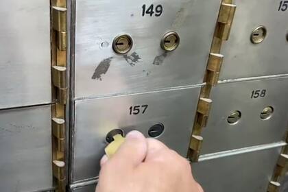 Las cajas de seguridad son uno de los recursos para guardar dólares fuera del sistema bancario.