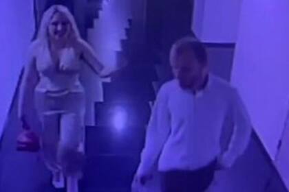 Las cámaras del hotel los muestran juntos (Captura video)