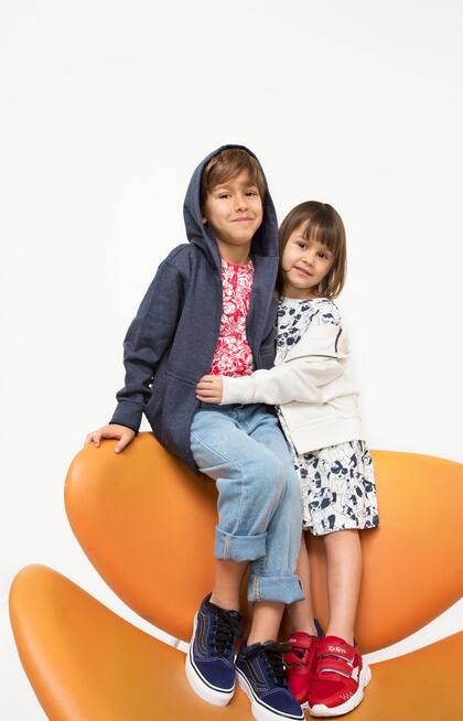 Las camperas livianas de algodón son un básico del fin del invierno.