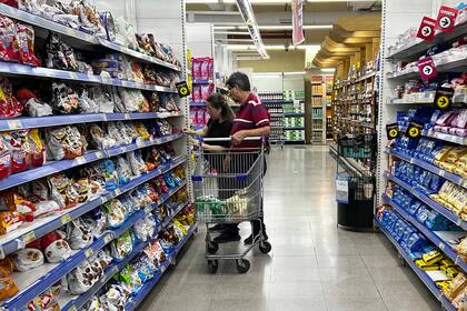 Las canastas básicas alimentaria y total marcaron un aumento del 3,1% en julio, según el Indec.