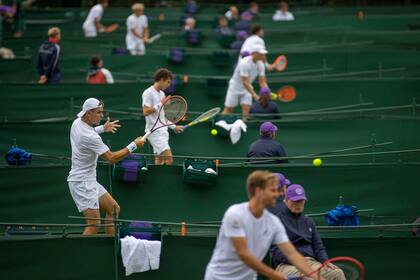 Las canchas de tenis en Roehampton, llenas de jugadores soñando entrar en el main draw de Wimbledon. 