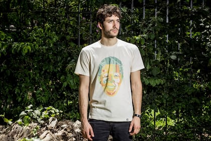 Las canciones de este ingeniero de sonido ecuatoriano están cargadas de historias regionales.