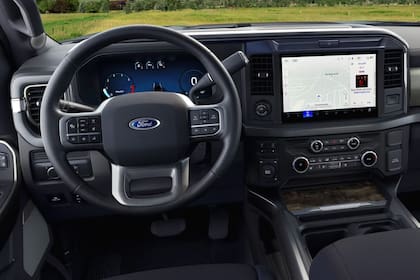 Las características y funciones varían en función del modelo de la Ford Super Duty