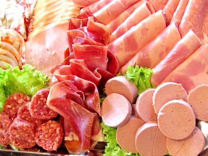Las carnes procesadas, como los fiambres, son un carcinógeno del Grupo 1 que se debe eliminar (Imagen de carácter ilustrativo: PIXABAY)