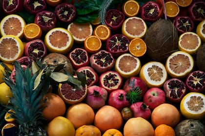 Las carnes se llevan perfecto con las notas frescas y un poco amargas de la ralladura de cítricos (Foto Pexels)