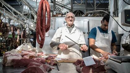 Las carnicerías y verdulerías tradicionales creen que los nuevos locales gastronómicos aportan mucho al mercado