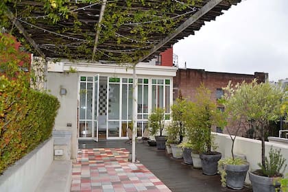 Las casas con espacios al aire libre que dan al pulmón de manzana y a los que se accede desde el living son las más demandadas