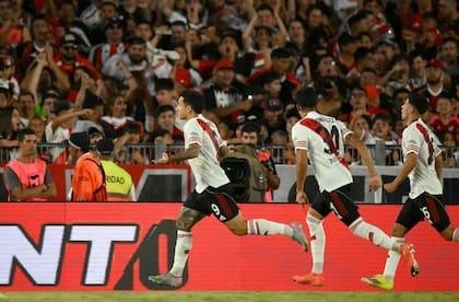 Las casas de apuestas ponen a River como favorito al triunfo en el encuentro ante Sarmiento