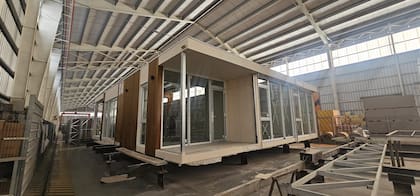 Las casas modulares se hacen casi por entero dentro de una fábrica