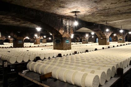 Las cavas donde descansan los quesos roquefort