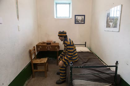 Las celdas eran pequeñas y los presos pasaban la mayor parte del día trabajando.