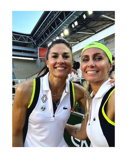 Las chicas se mostraron en las en las redes sociales. Gabriela Sabatini reapareció en las canchas en 2022 cuando Gisela Dulko la convocó para jugar juntas