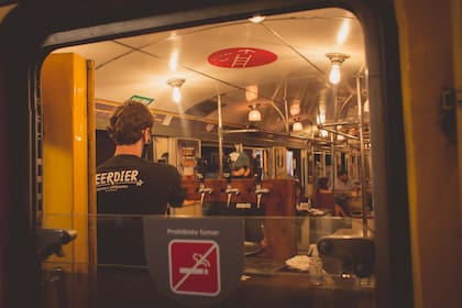 Las choperas en el vagón de origen alemán.