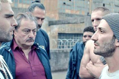 Las cinco temporadas de El Marginal están disponibles en Netflix
