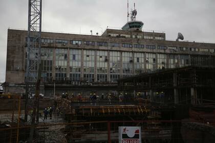 Las cocheras estarán frente a la vieja torre de control