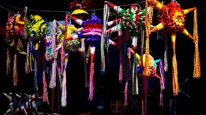 Las coloridas pi?atas, parte de la tradición mexicana