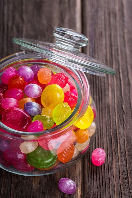 Las comidas azucaradas o muy saladas desequilibran la cantidad de agua en el cuerpo